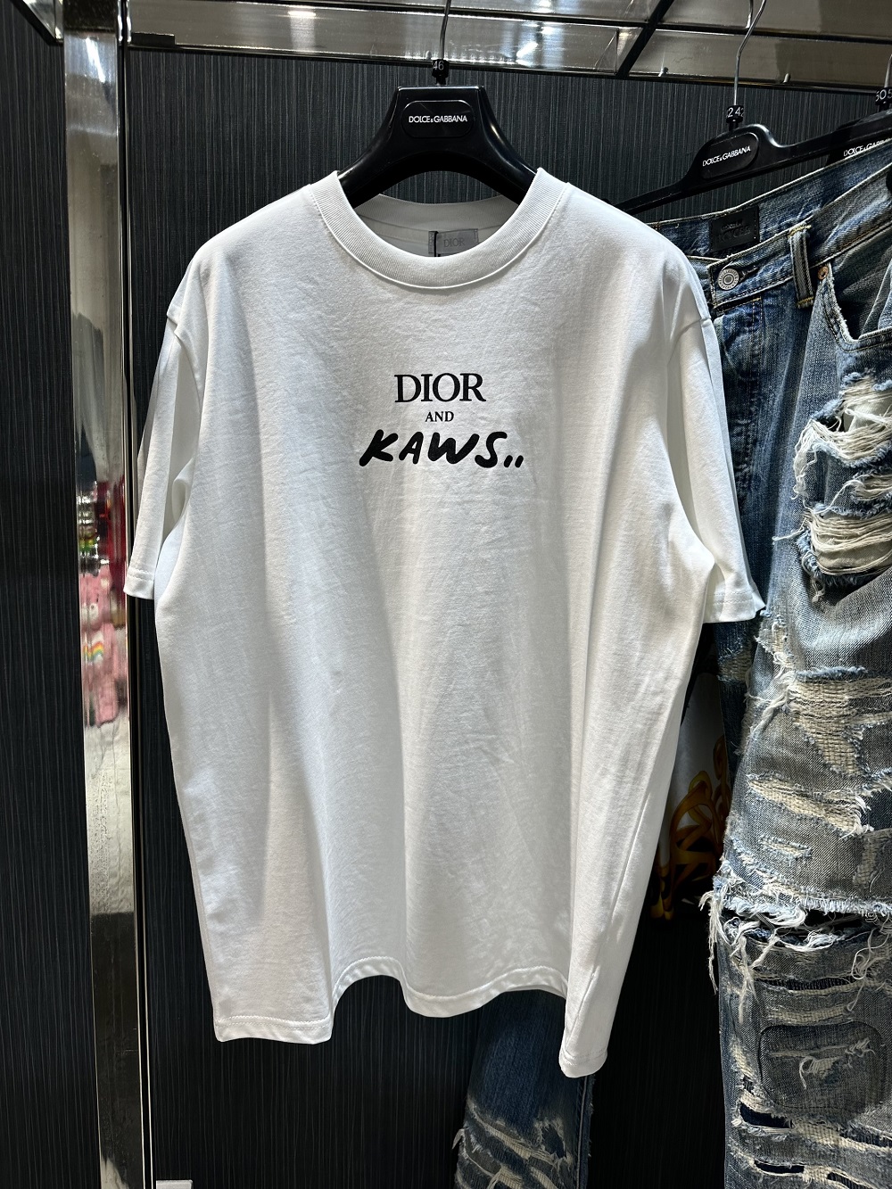 DIOR x KAWS Collaboration Bee Logo Tshirt Black X3L eBay #12 DIOR x KAWS Collaboration Bee Logo Tshirt Black X3L eBay